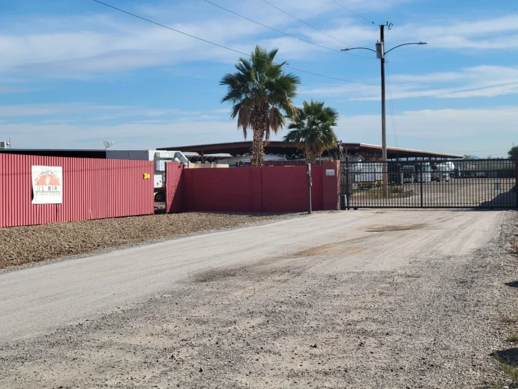 Covered vs. Uncovered RV Storage in Arizona